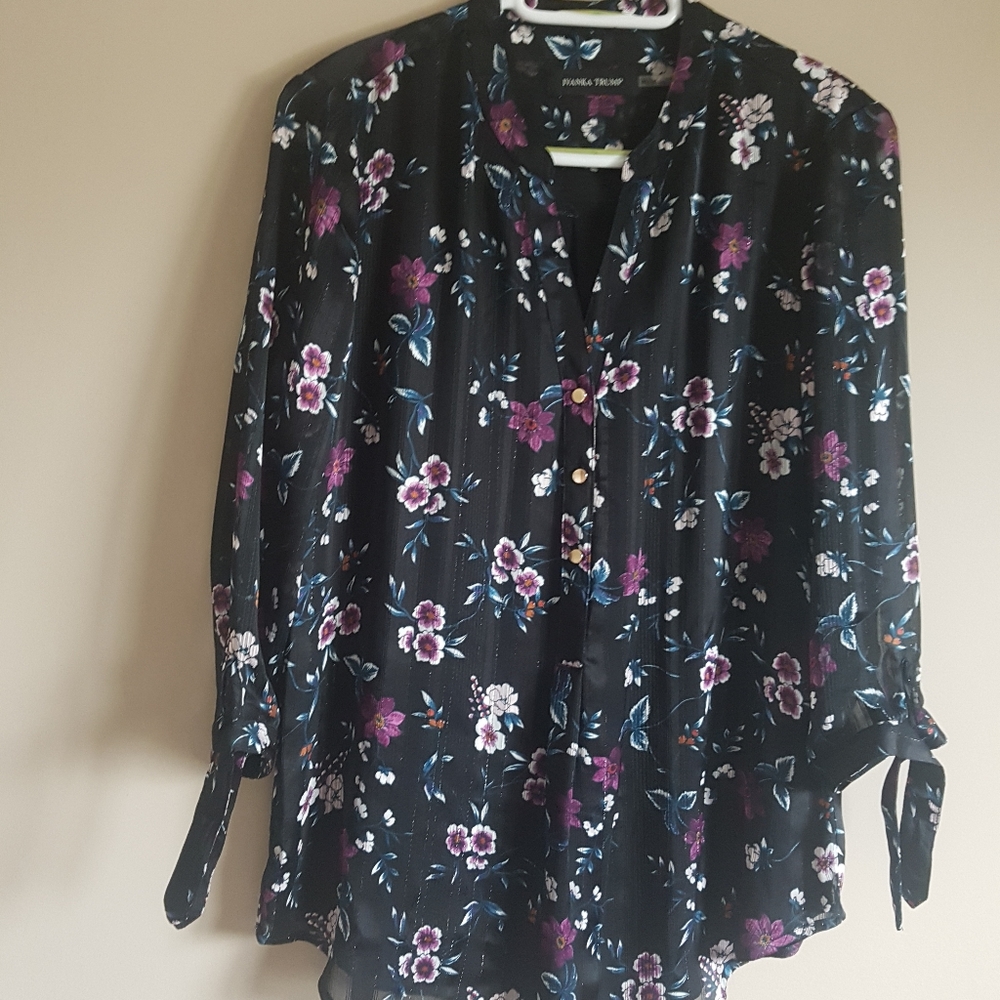 Front button blouse - Picture 2 of 2